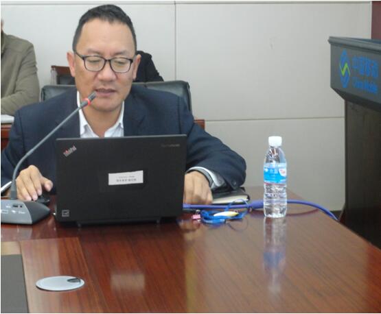 保山移动综合部副总杨涛在培训中宣贯省移动对车辆治理的相关要求事项。。